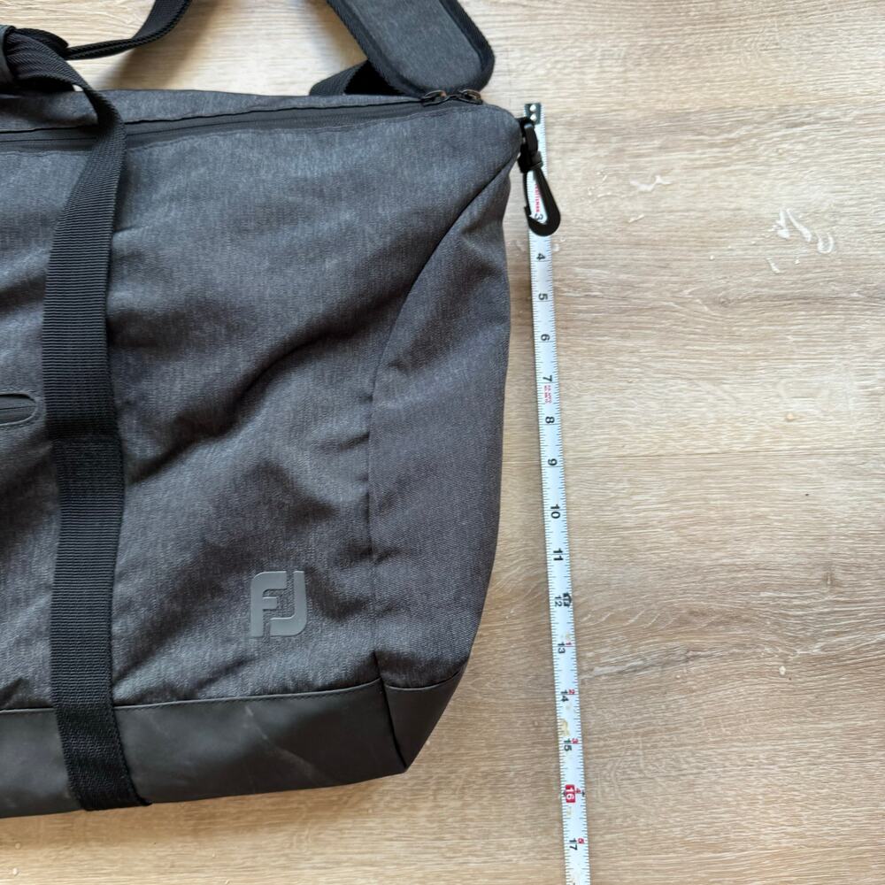FootJoy Lightweight Travel Duffel Bag - Picture 8 of 9